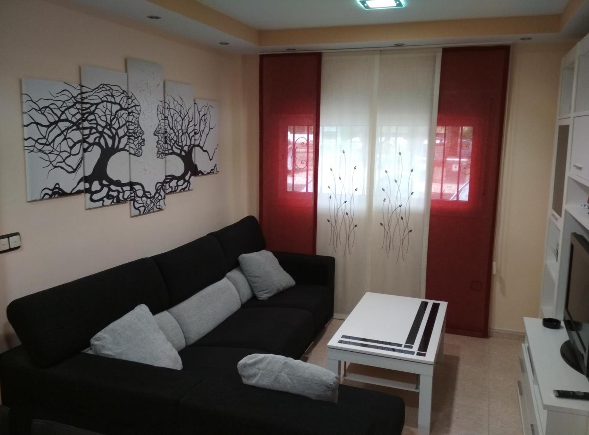 Apart. Con Encanto En